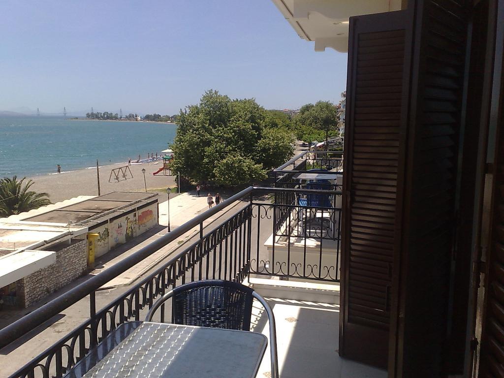 Regina Hotel Nafpaktos Habitación foto