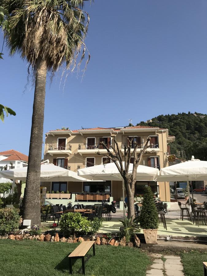 Regina Hotel Nafpaktos Exterior foto